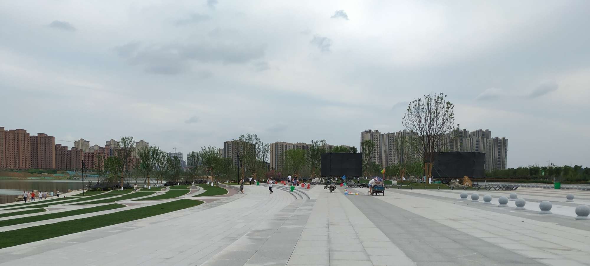 人民公园 (1).jpg